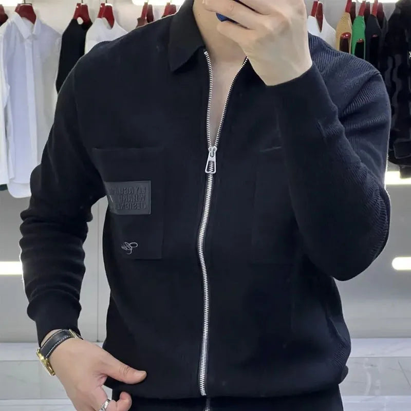 Refined Style: Men's Office-Ready Knit Coat with Zipper Pockets